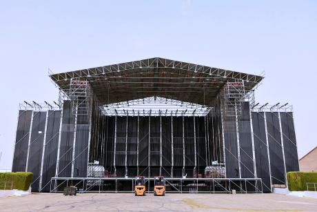 Escenario instalado en el Auditorio Municipal de Daimiel para la Feria y Fiestas 2025