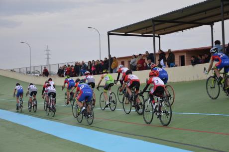 velodromo_municipal_con_almacen_de_fondo