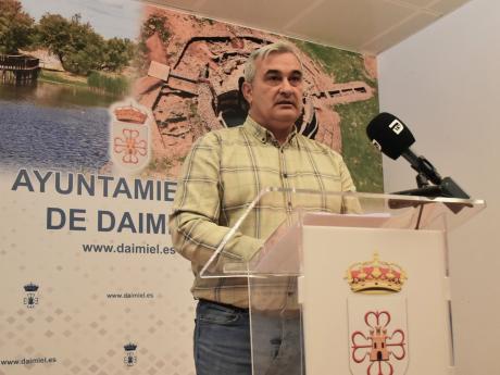 Villar durante la rueda de prensa 