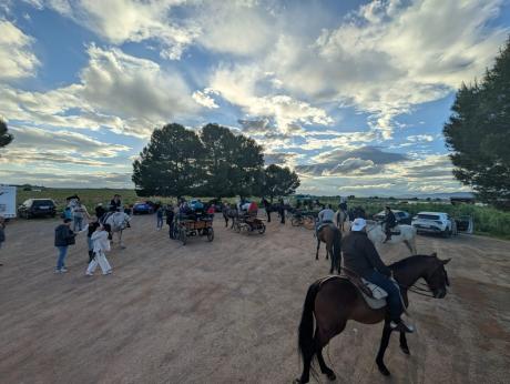 Ruta equina 2025 en la laguna de Navaseca