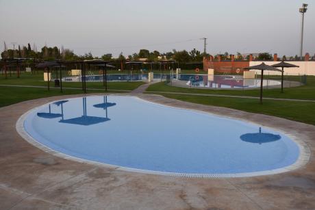 piscinas_alcalde-concejal_deportes_2.jpg