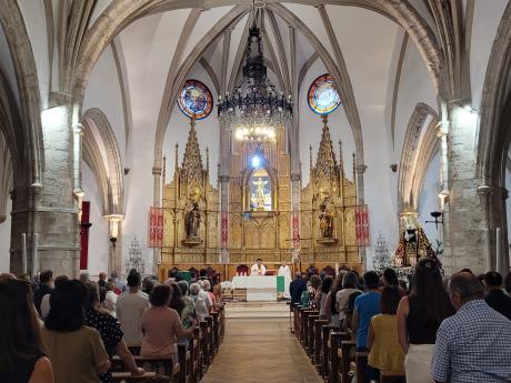 Imagen de la función religiosa del domingo en Santa María.
