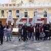 Usuarios y profesionales de ambos centros en la finalización de la actividad