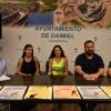 El presidente y el vicepresidente con las entrenadoras y Román Ortega, hoy miércoles